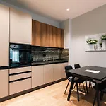 Day Lux Apartamento Sarandë