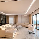 Day Lux * Sarandë