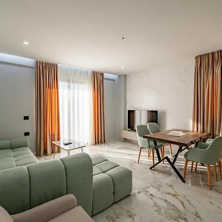 Day Lux Sarandë