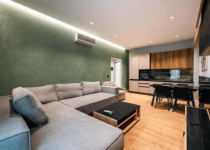 Day Lux Apartament *